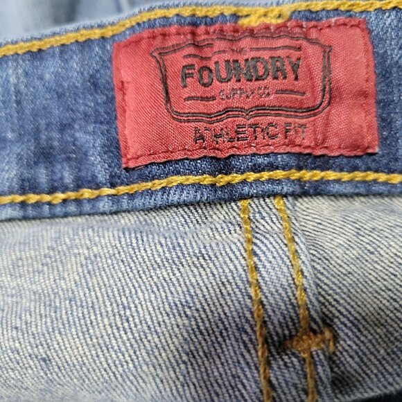 Foundry Athletic Fit Jeans Mens Size 46 X 30 Straight Leg Light Wash Denim Pants - Picture 3 of 4